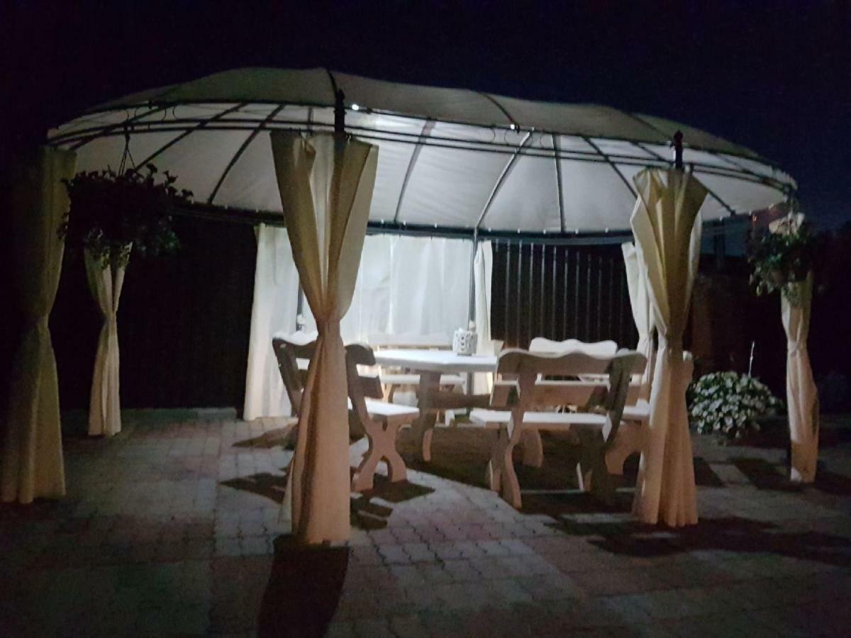 Noclegi Beata Домбкі Екстер'єр фото